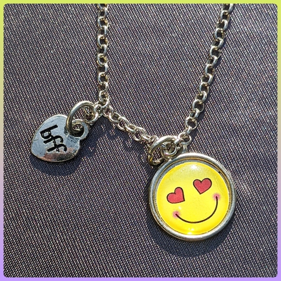 5/$25 heart love smiling emoji silver necklace w BFF ❤️ charm new in bag - Picture 1 of 3